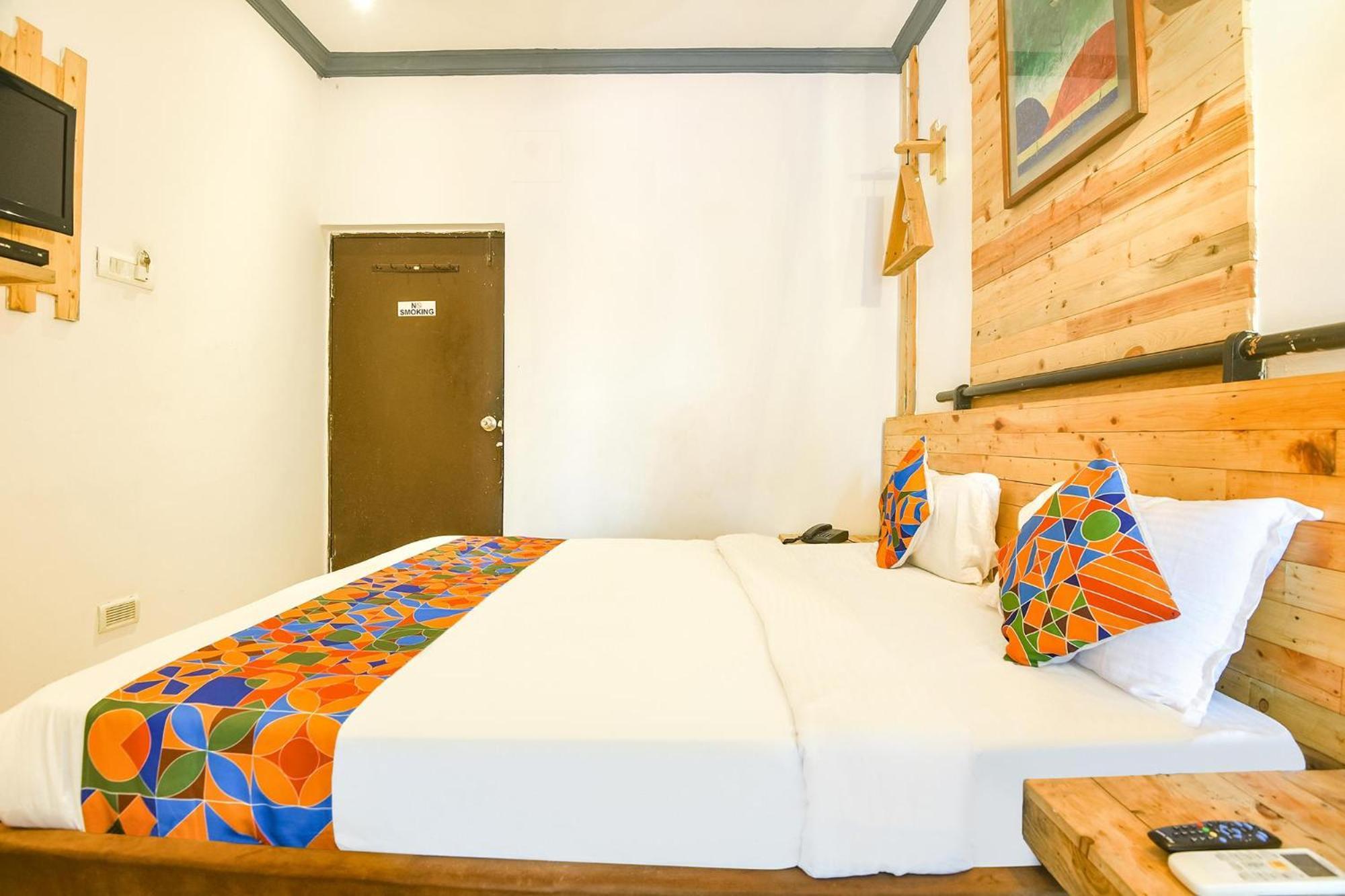 Fabexpress Neo Calangute Beach Resort Exterior foto