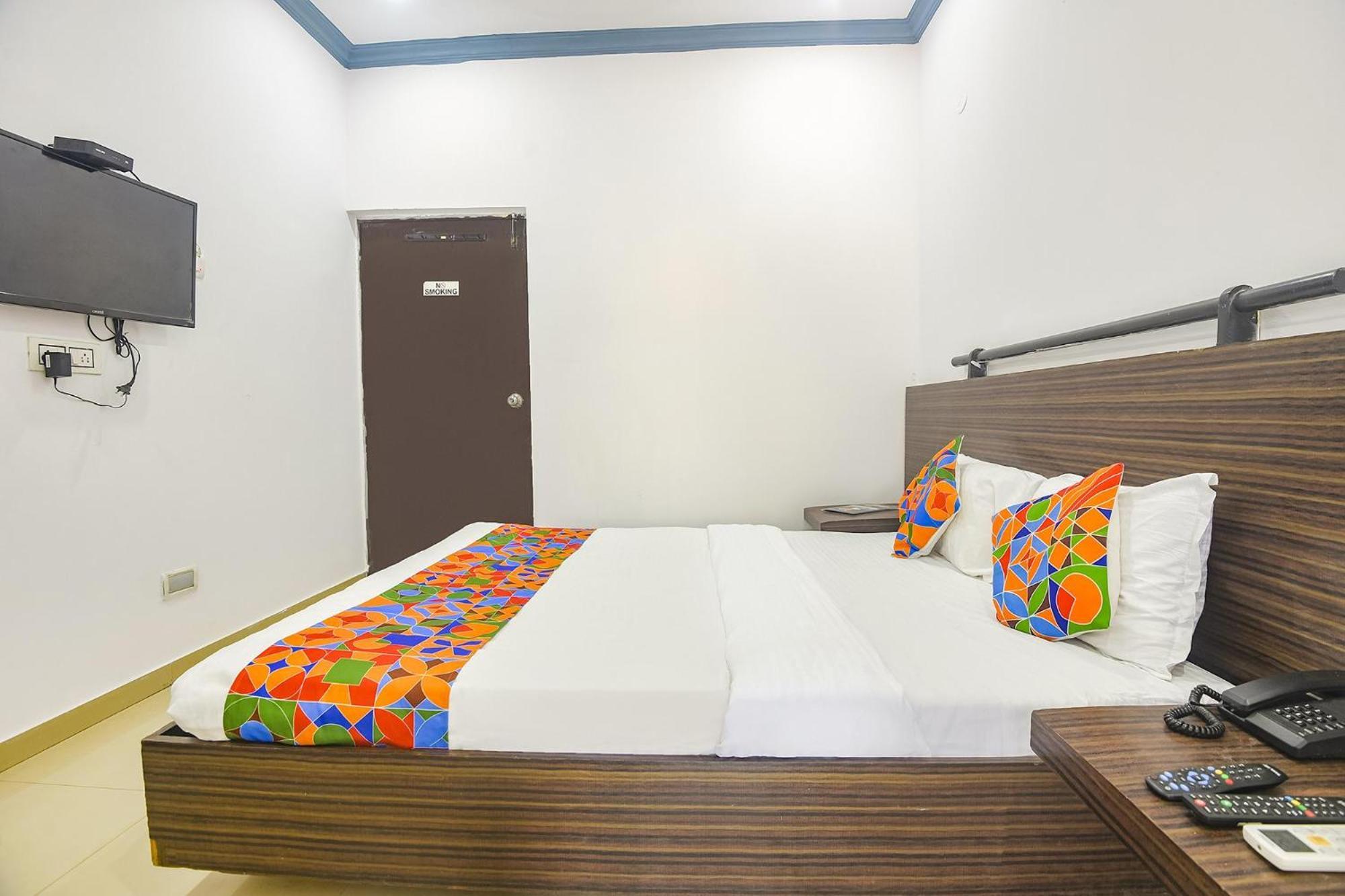Fabexpress Neo Calangute Beach Resort Exterior foto