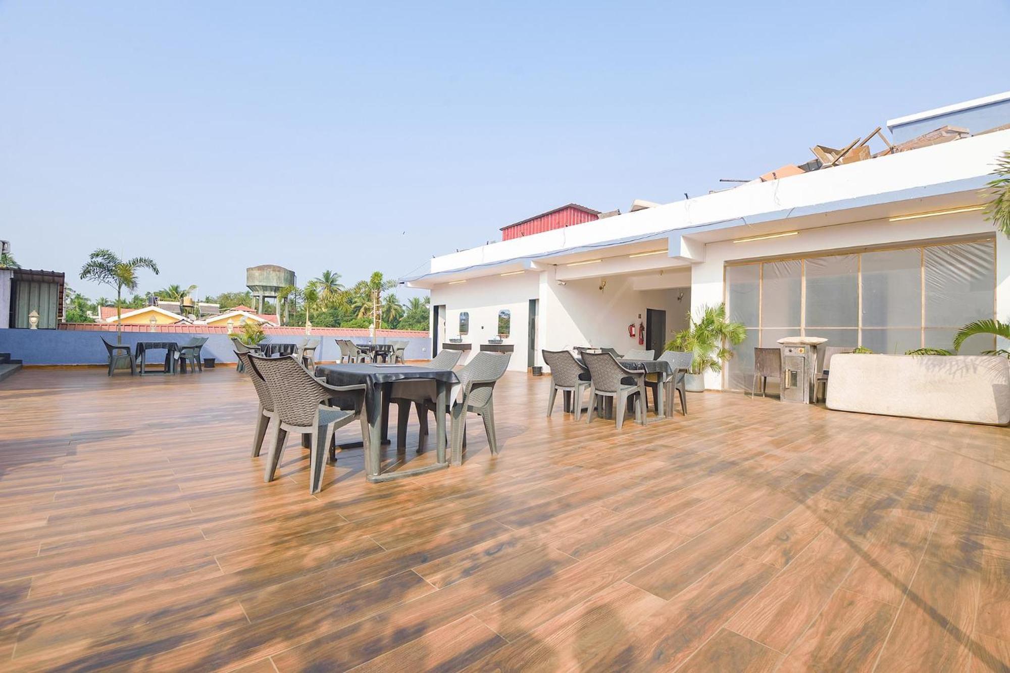 Fabexpress Neo Calangute Beach Resort Exterior foto